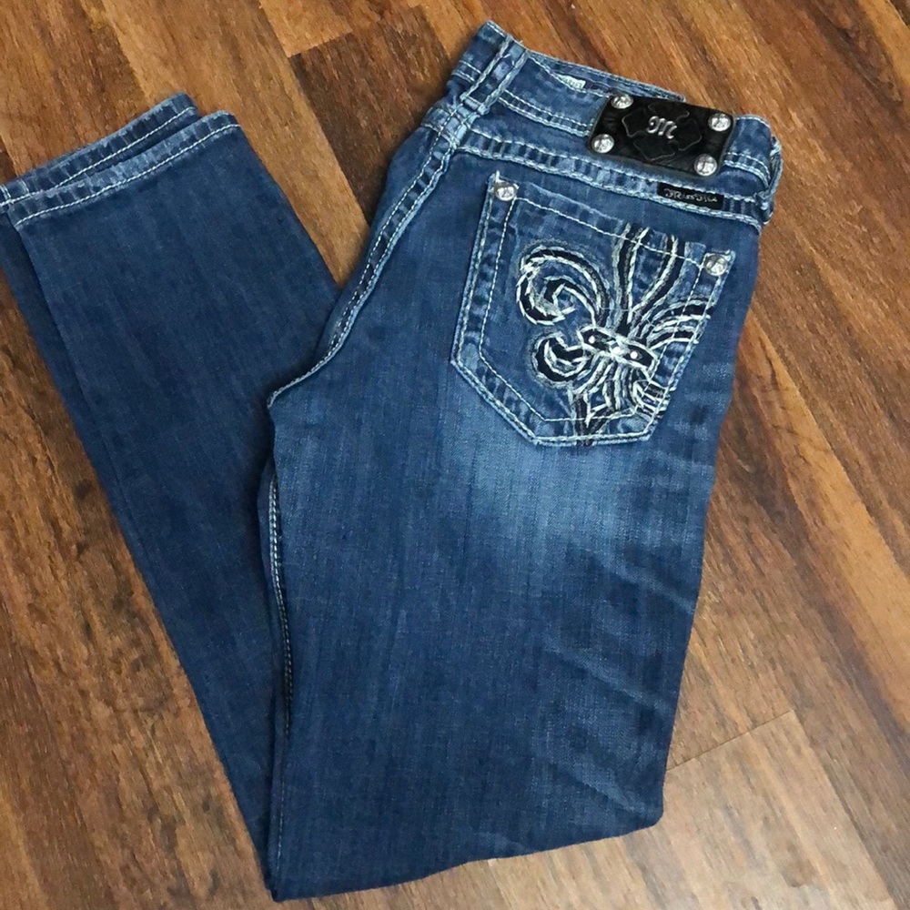 Women’s Miss Me Skinny Jeans size 30. Inseam 32